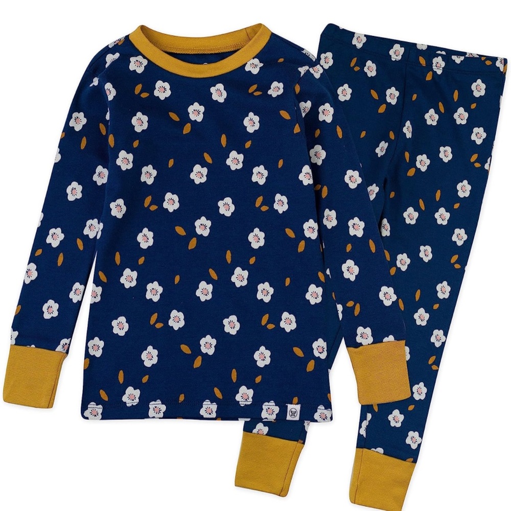 Honest Baby Girls Organic 2-piece snug fit Pajamas set.
